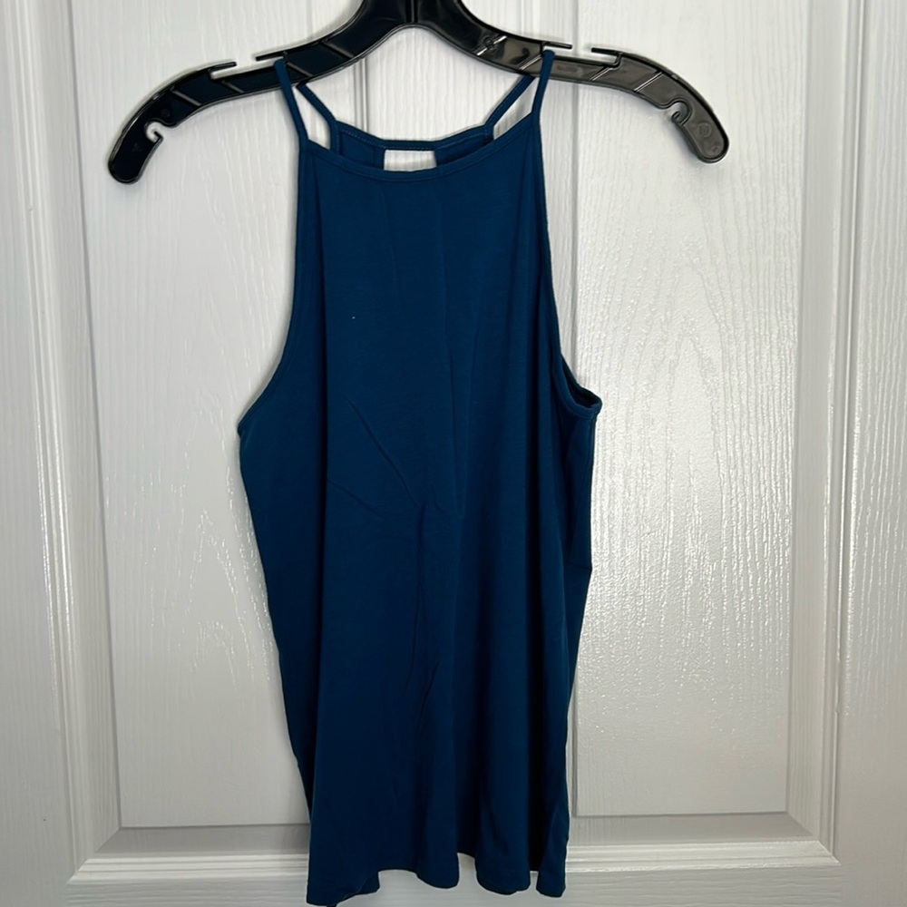 | Lilly Pulitzer | Ridge Top - Picture 2 of 8